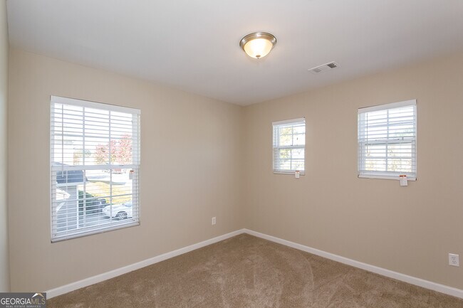 Building Photo - 5677 Sable Way