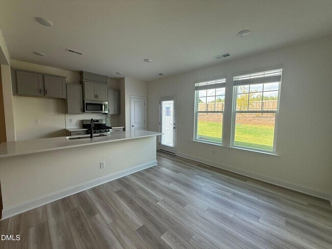 Building Photo - 66 Bloodroot St