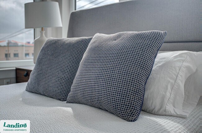 Building Photo - 1999 E Boston St