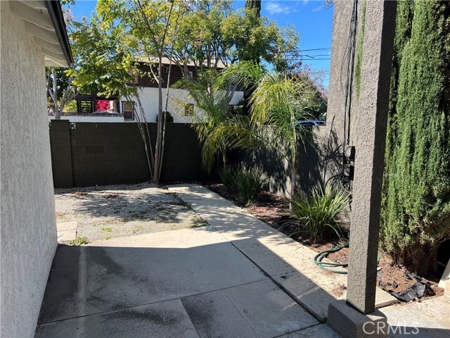 Building Photo - 12658 Oxnard St