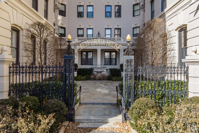 Entrance - California House