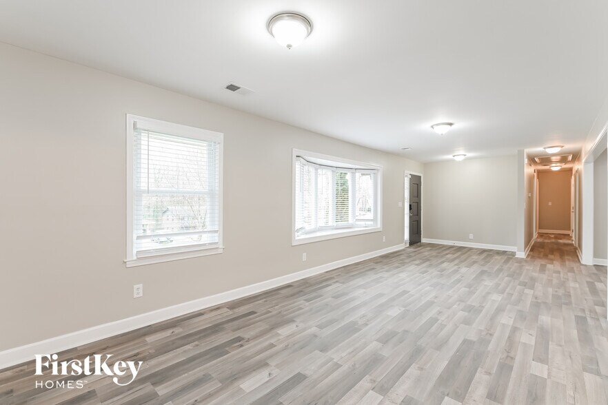 Building Photo - 946 Hargett Ct