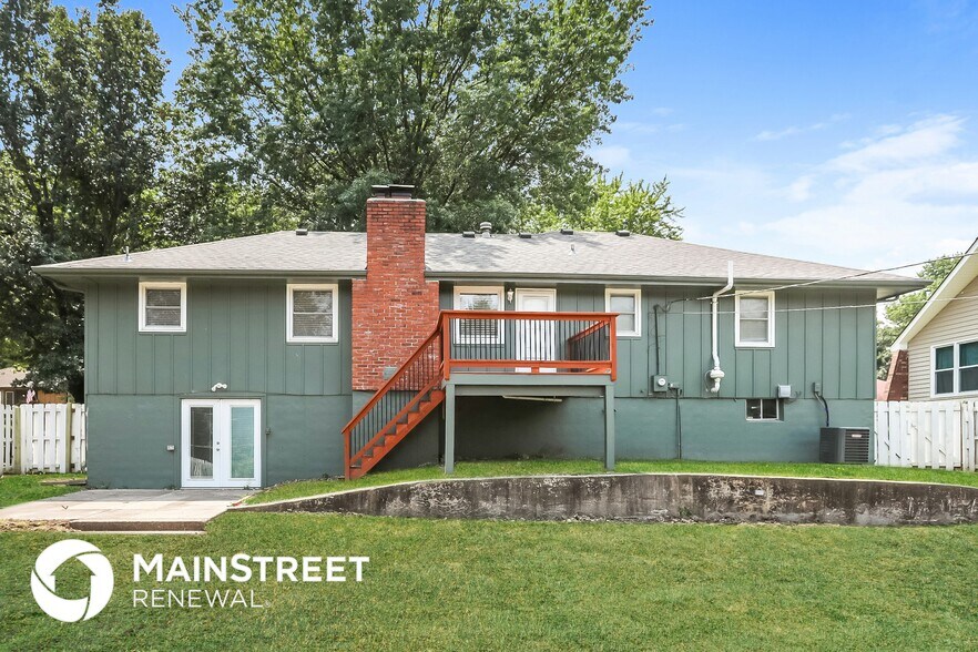 Building Photo - 409 NW Meadowview Dr