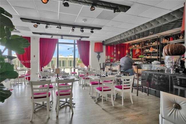 Building Photo - 5555 Collins Ave