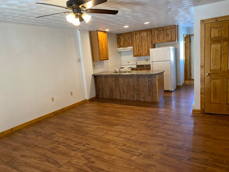 Open kitchen - 1073 Lakeshore