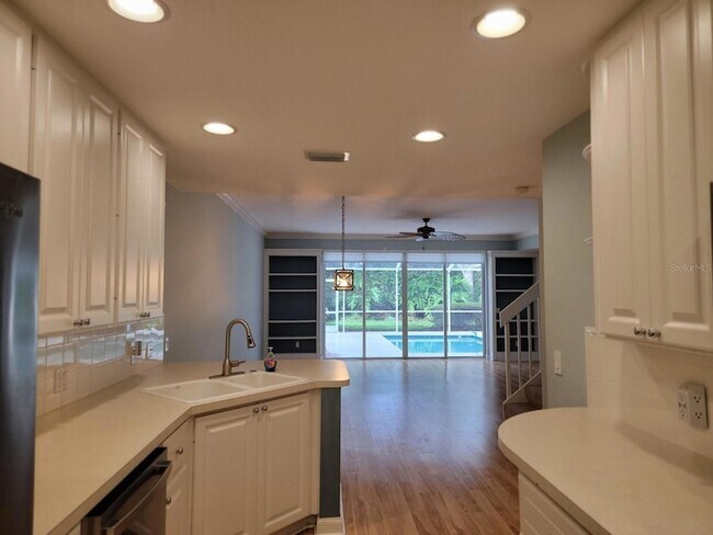 Building Photo - 7884 Farina Ct