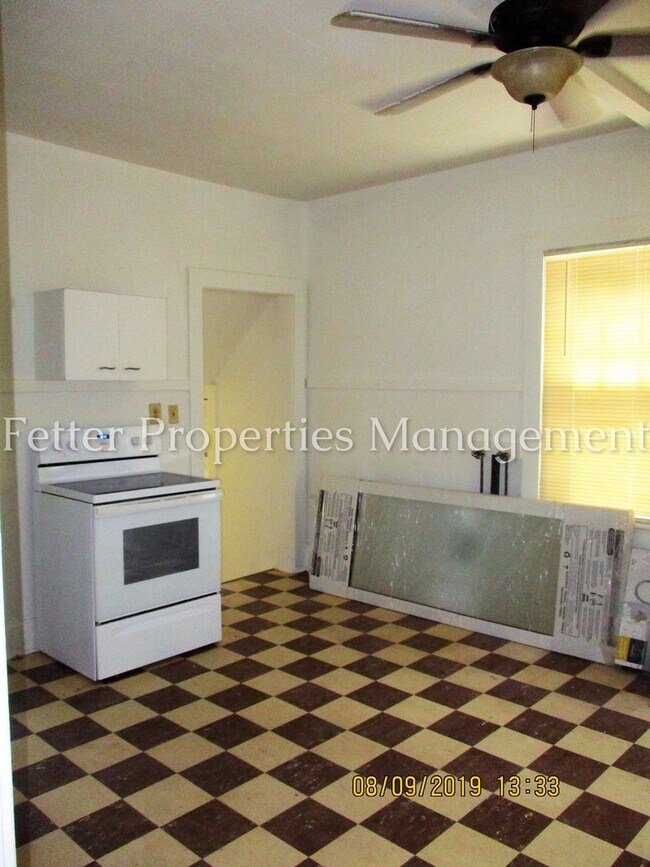 Building Photo - 1661 Burdette Ave