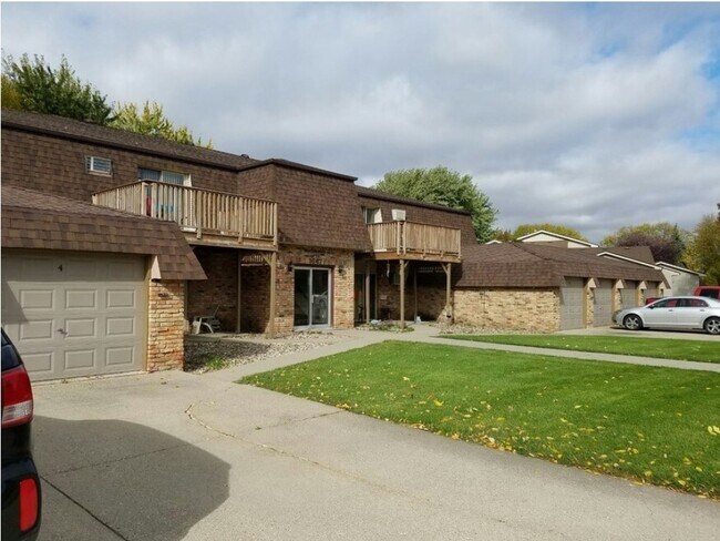 Building Photo - Woodridge Apartments