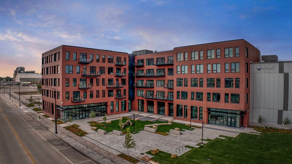 The Common Place Apartments 686 Mike McCarthy Way Ashwaubenon WI