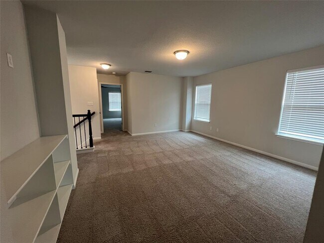 Building Photo - 3201 College Park Dr