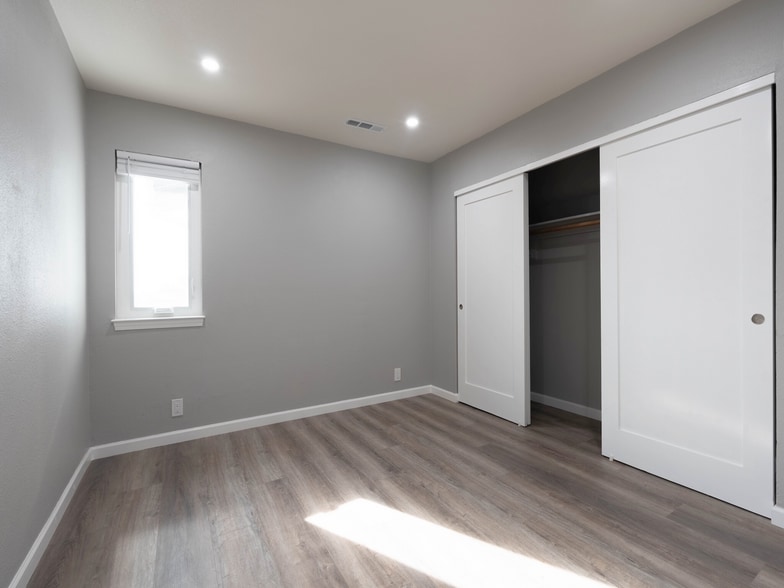 Building Photo - 2456 88th Ave