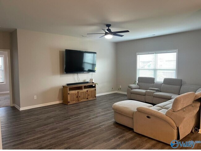 Building Photo - 123 Holly Fern Dr.