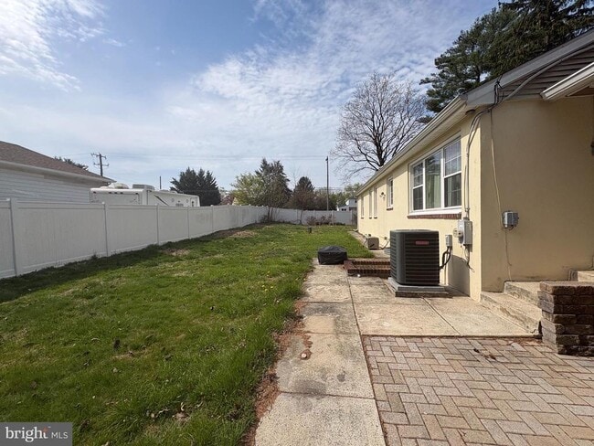 Building Photo - 7 Elfreth Rd