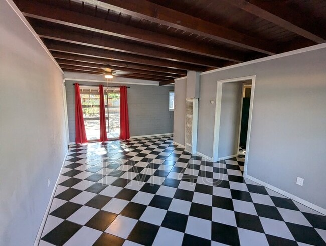 Building Photo - 2900 Parsifal St NE