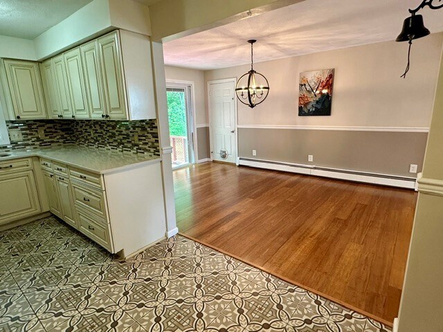 Kitchen & Dining Room - 143 Oak Park Dr