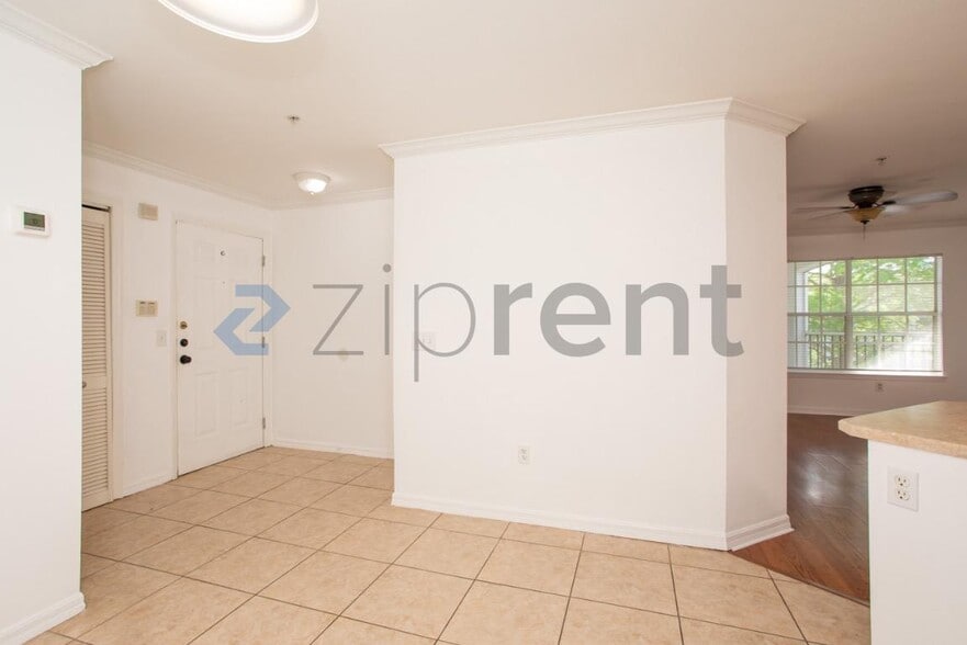 Building Photo - 3591 Kernan Blvd S