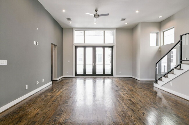 Building Photo - 3215 Garrow St