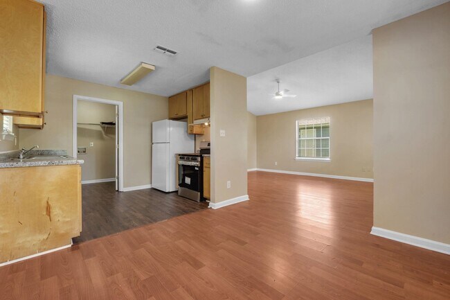 Building Photo - 726 Wies St