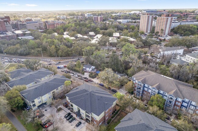 Building Photo - 949 SW 13th St