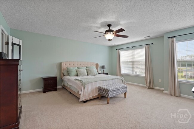 Building Photo - 25 Evergreen Oak Dr