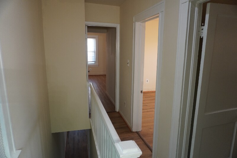 Building Photo - 217 Center St