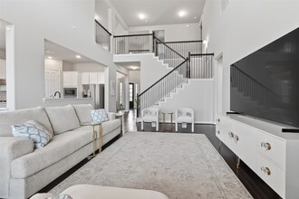 Building Photo - 4018 Martin Ridge Dr