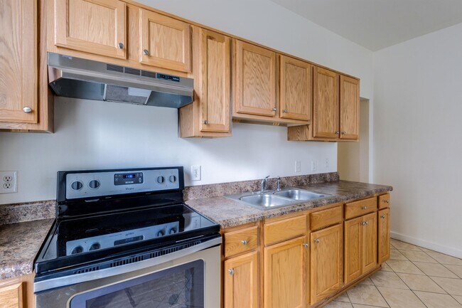 Building Photo - 202 Wellford St