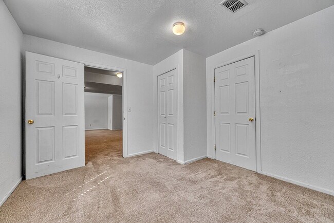 Building Photo - $2,650, 4-bed, 3-bath, 2175 sq ft ranch st...