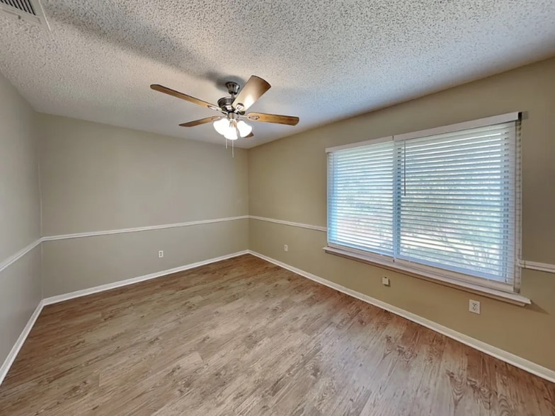 Building Photo - 4110 Devon Ct