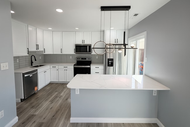 Building Photo - 328 Carmel Woods Dr