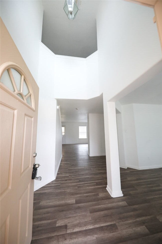 Building Photo - 3802 Harris Mill Dr