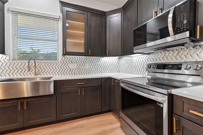 Building Photo - 6626 Highrock Rd