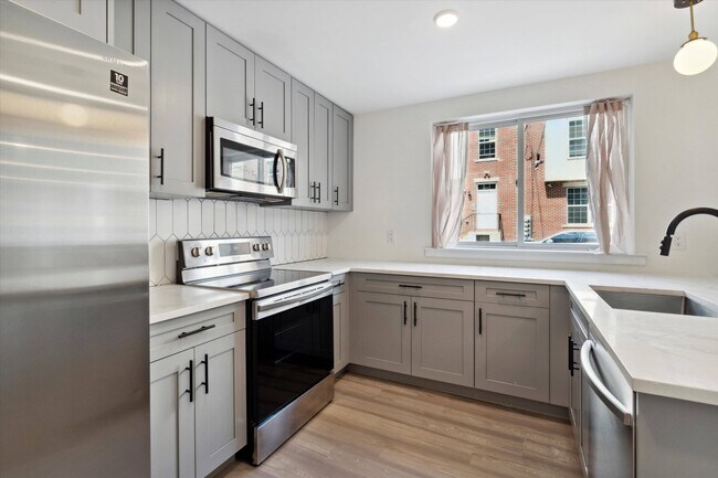 Building Photo - 1338 N 15th St