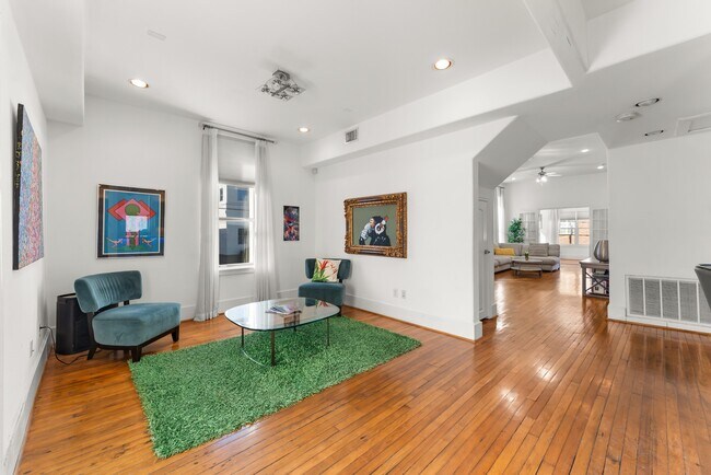 Building Photo - 315 Fairview St