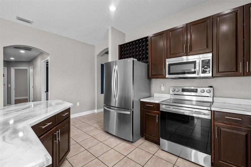 Building Photo - 5909 Wedgefield Dr