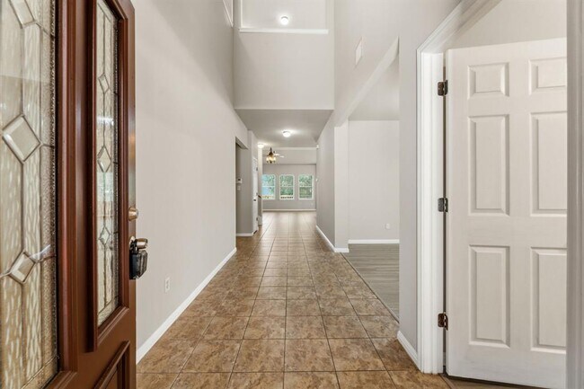 Building Photo - 1216 Willowbrook Dr