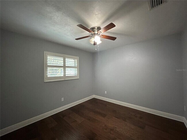 Building Photo - 608 SW 80th Blvd