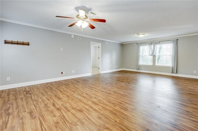 Building Photo - 6057 Gaines Ferry Rd