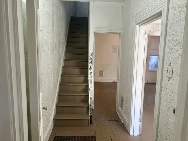 Building Photo - 26 N 16th St