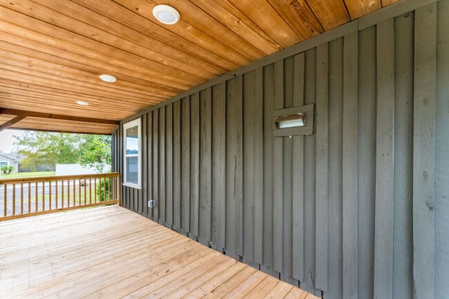 Building Photo - 3116 Golden Eye Dr
