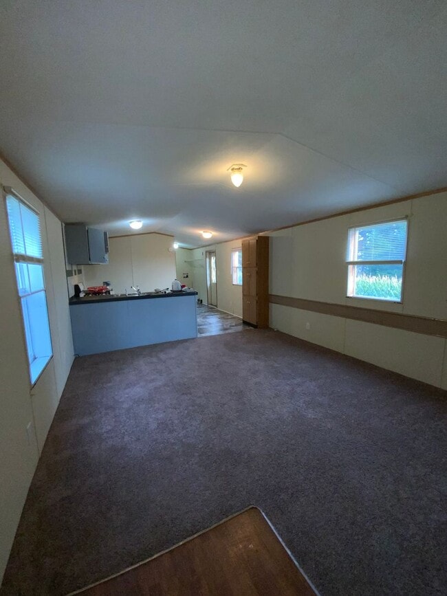 Building Photo - 19 Roberts Rd