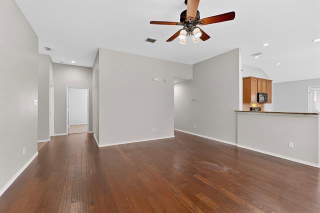 Building Photo - 1037 Johnson City Ave