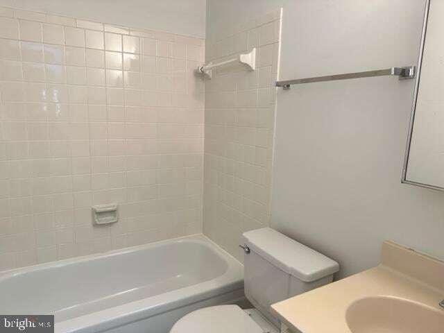 Building Photo - 4920 Bradley Blvd