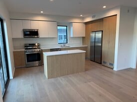 Building Photo - 2520 5th St