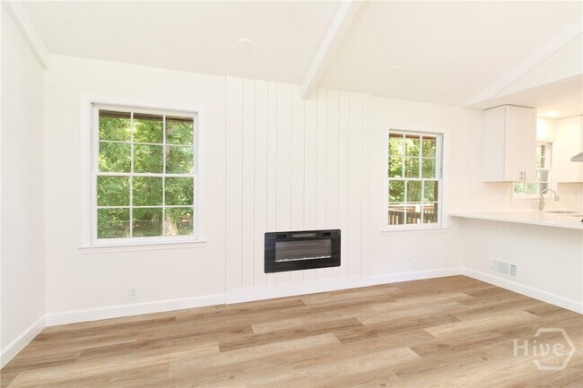 Building Photo - 1191 Arrowhead Rd