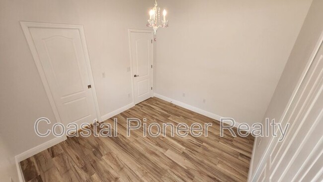 Building Photo - 11404 Holmbridge Ln