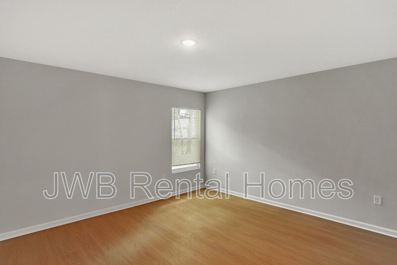 Building Photo - 6015 Dunmire Ave