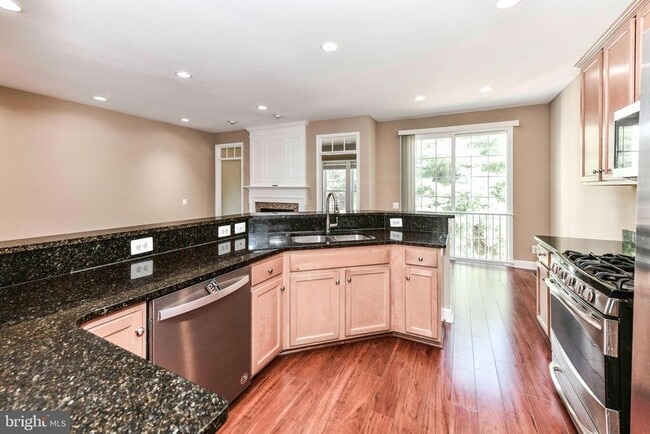 Building Photo - 42832 Bittner Square