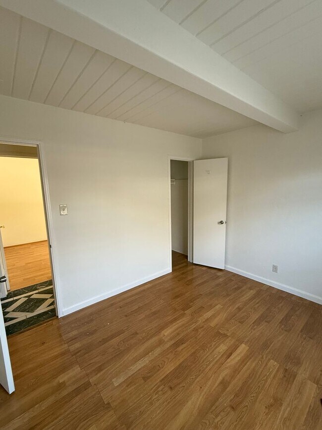 Building Photo - $3,700 / 4 BR - Comfortable 3-Bedroom Fremont Rental in Prime East Bay Location!
