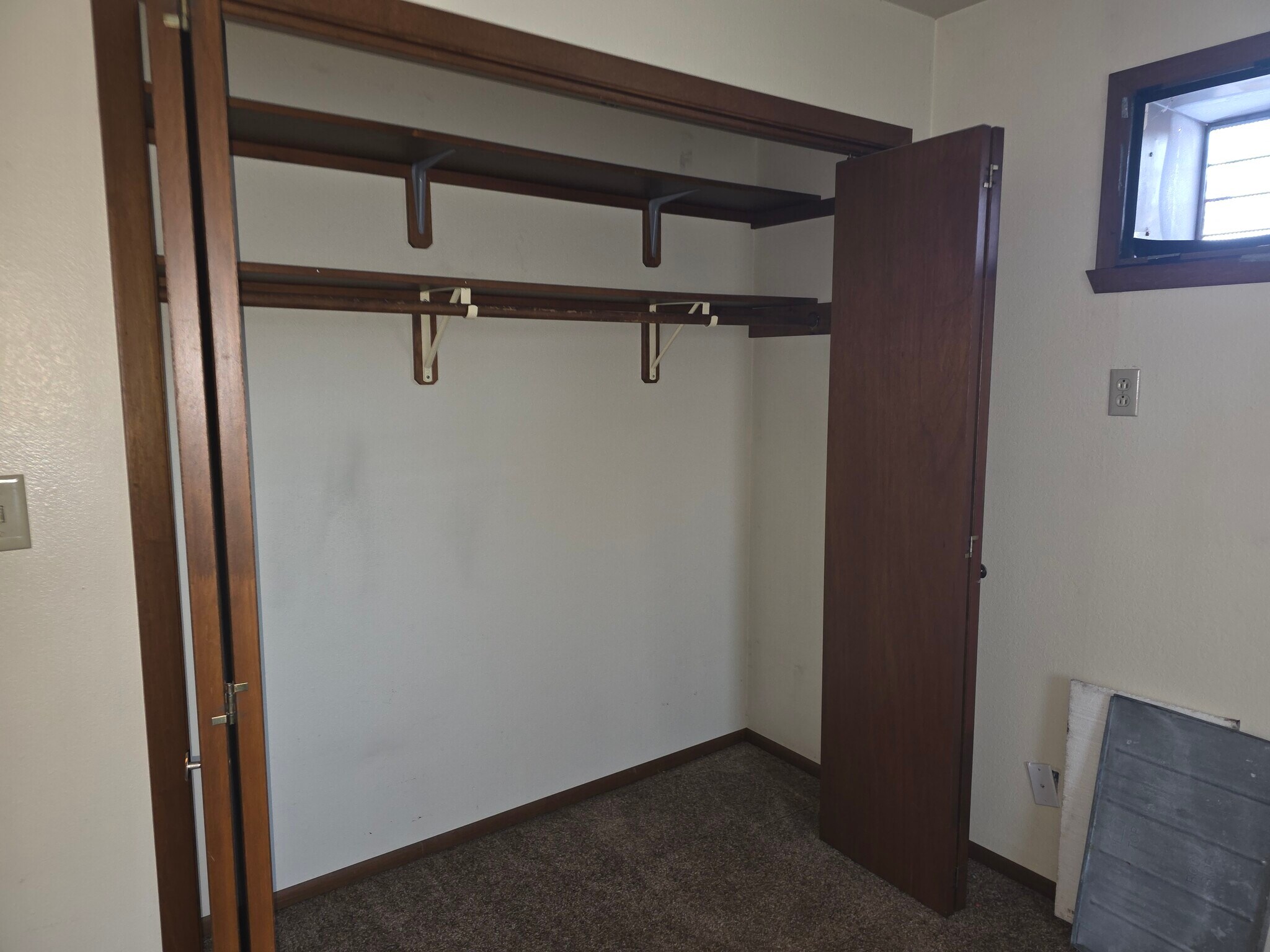 Building Photo - 466 Appleton St